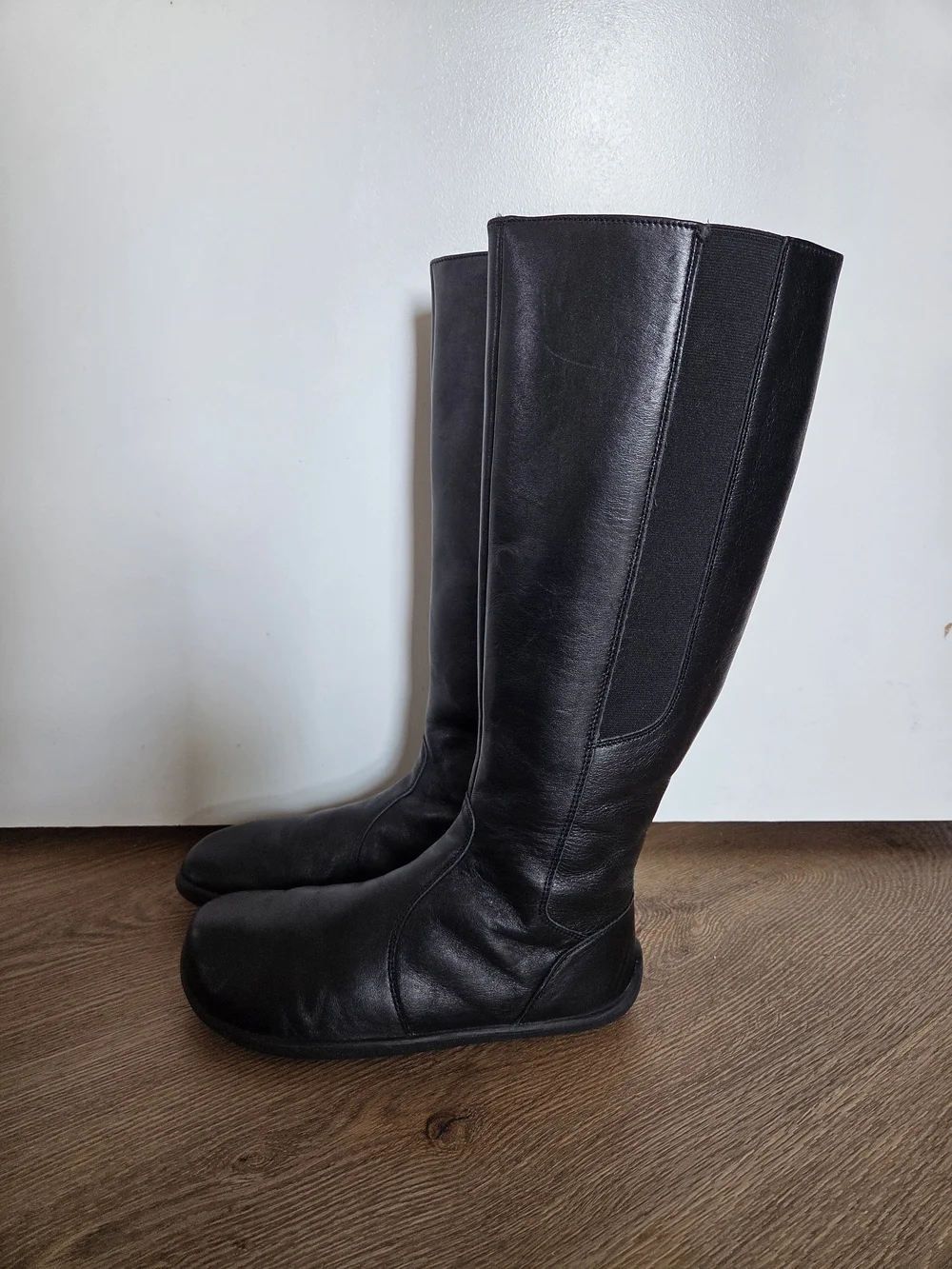 Be Lenka Barefoot Women's Boots